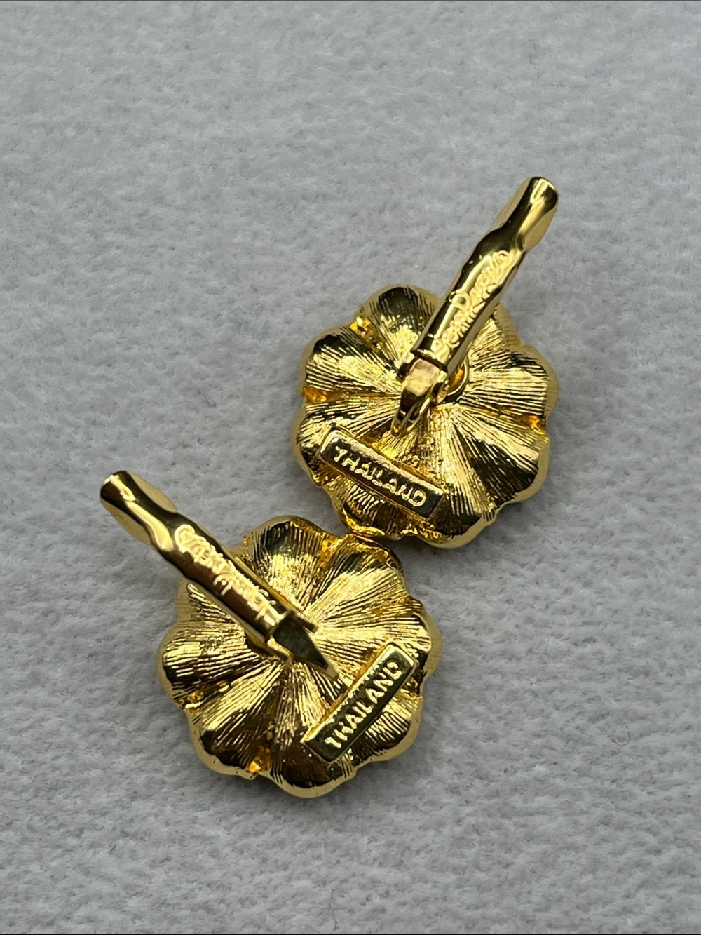 Joan Rivers Colorful gold tone flower pierced earrings - Picture 5 of 7